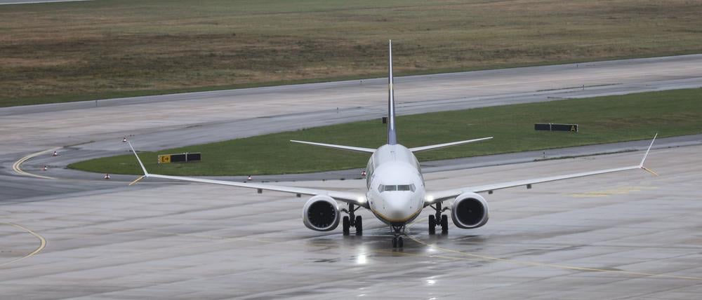 Wegen Blitzeis  wurde der Flugbetrieb am Flughafen Köln/Bonn für 45 Minuten unterbrochen. (Symbolfoto)