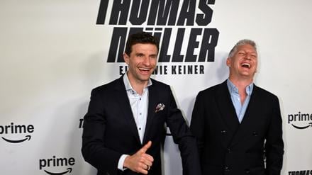 Thomas Müller (links) und Bastian Schweinsteiger spielten lange erfolgreich beim FC Bayern. (Archivfoto)