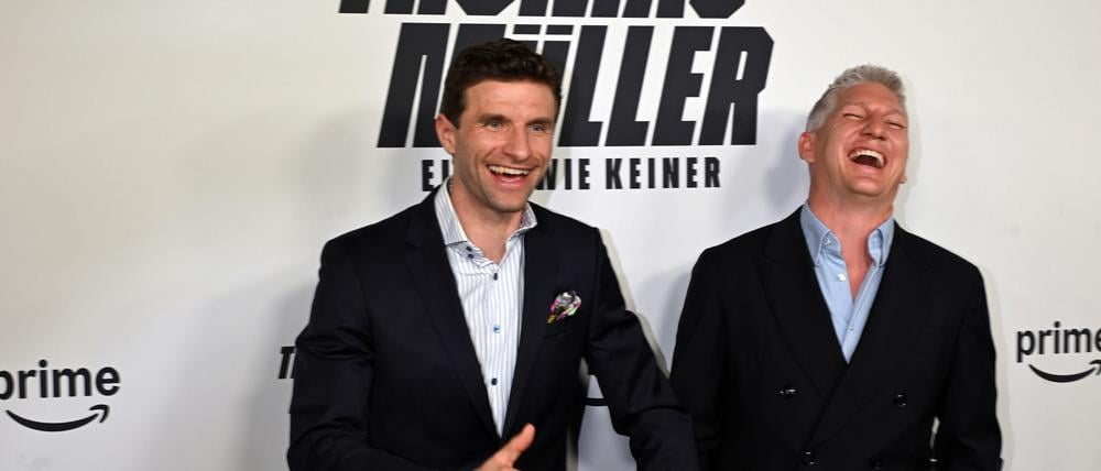 Thomas Müller (links) und Bastian Schweinsteiger spielten lange erfolgreich beim FC Bayern. (Archivfoto)