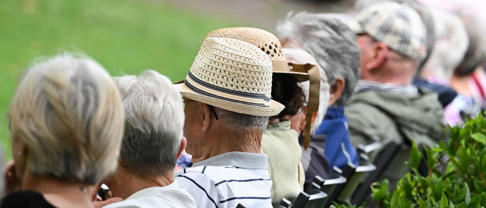 Ältere Menschen (Symbolbild)