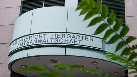 Nach dem Unfalltod eines Fußgängers in Berlin-Oberschöneweide erging gegen einen Transporter-Fahrer eine Geldstrafe von 2000 Euro. (Symbolbild) 