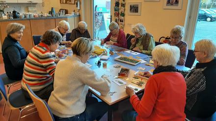 Vereinsleben im StadtteilLaden im Kirchsteigfeld e.V. mit Begegnungstreff, einem Flohfest und Kurse für die Anwohner.