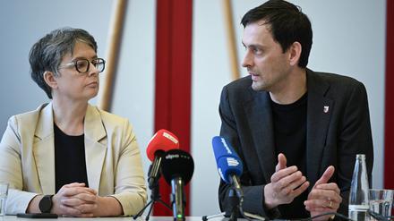 Nicola Böcker-Giannini (links) und Martin Hikel verabschieden sich schon wieder vom Landesvorsitz der Berliner SPD. 