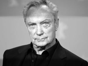 Udo Kier auf der Berlinale beim Fototermin zu „Don’t Worry, He Won’t Get Far on Foot“.