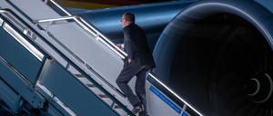 Der Kanzler zwischen den Welten. Friedrich Merz muss sich um die Rente und die Ukraine kümmern.