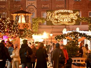 Potsdamer Weihnachtszauber, Weihnachtsmarkt, Bassinplatz Süd,