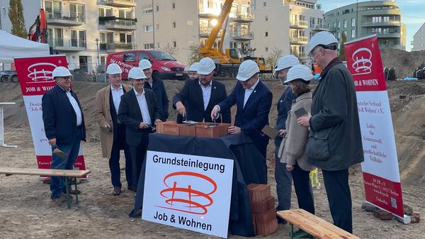Die Grundsteinlegung für das Bauprojekt Havelschanze in Spandau.