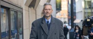 Der britische Politiker Nathan Gill auf dem Weg zur Urteilsverkündung