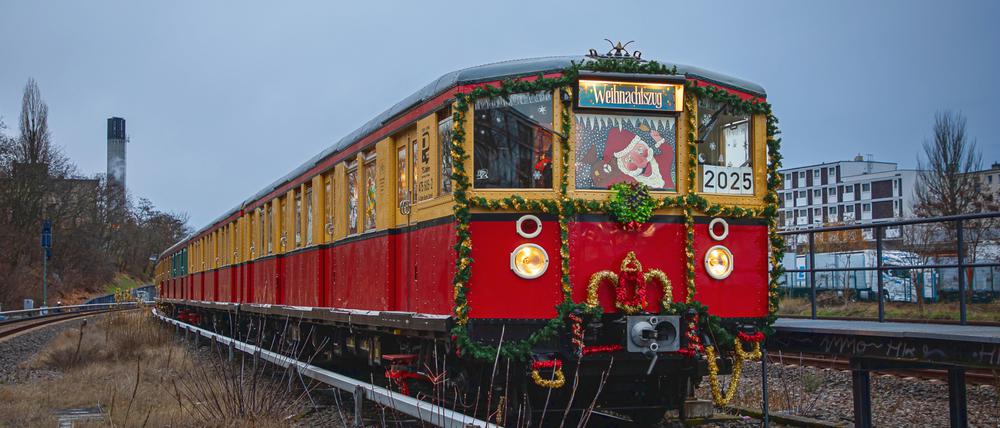 Der Weihnachtszug des Vereins Historische S-Bahn ist von 1928