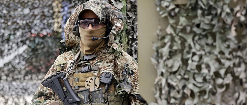 Jeder Soldat der Bundeswehr soll künftig in Echtzeit und digital mit seinem Fahrzeug und seinem Kommandoposten verbunden sein.