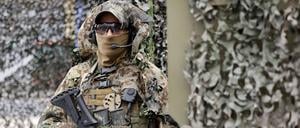 Jeder Soldat der Bundeswehr soll künftig in Echtzeit und digital mit seinem Fahrzeug und seinem Kommandoposten verbunden sein.