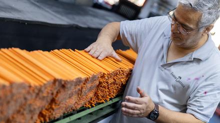 Der fränkische Schreibwarenhersteller Faber-Castell will 130 Stellen in Deutschland abbauen. (Archivbild)