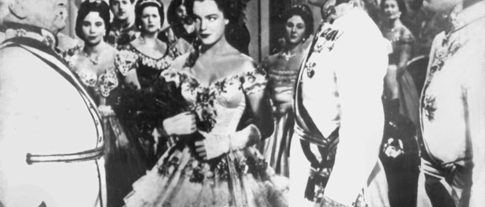Eigentlich ein bunter Kitschfilm, hier aber eine Szene in Schwarzweiß aus der „Sissi“-Filmtrilogie. (Archivbild)