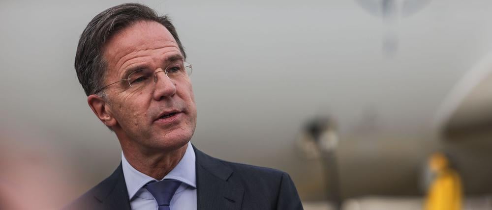 Mark Rutte, Nato-Generalsekretär, gibt ein Pressestatement.