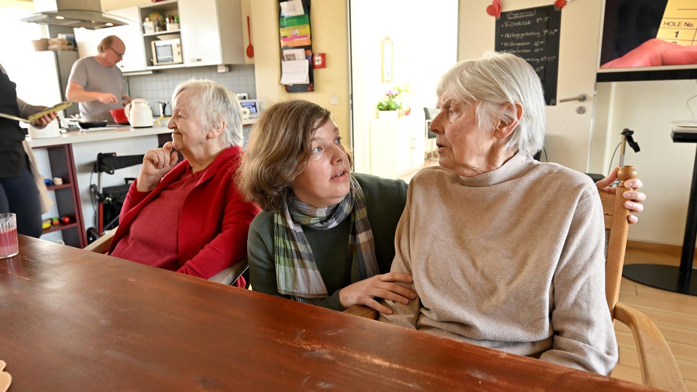 Ehrenamtlich Nähe schenken: Fördermittel für Babelsberger Demenz-WG