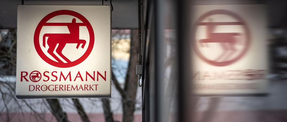 Kündigt die Mitgliedschaft im Verband: Die Drogeriemarktkette Rossmann, auf dem Bild eine Filiale in der Mainzer Innenstadt.