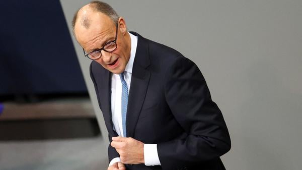 Bundeskanzler Merz spricht am 26.11.2025 im Bundestag.