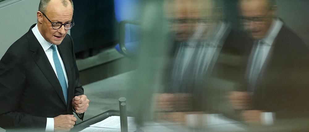 Kanzler Merz räumt in der Generaldebatte des Bundestags ein, dass die Erwartungen an das Reformtempo derzeit höher seien, als sie erfüllt werden könnten.