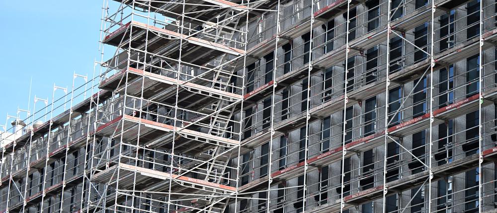 Wirtschaftsbau boomt im Osten aber der öffentliche Bau schwächelt. (Archivbild)