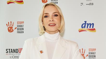 Janin Ullmann für L'Oréal Paris im Rahmen der UN-Kampagne "Orange The World" // Weiterer Text über ots und www.presseportal.de/nr/73372 / Die Verwendung dieses Bildes für redaktionelle Zwecke ist unter Beachtung aller mitgeteilten Nutzungsbedingungen zulässig und dann auch honorarfrei. Veröffentlichung ausschließlich mit Bildrechte-Hinweis.