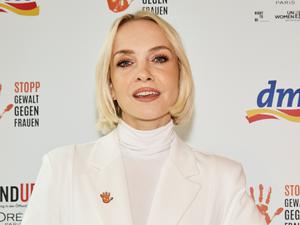 Janin Ullmann für L'Oréal Paris im Rahmen der UN-Kampagne "Orange The World" // Weiterer Text über ots und www.presseportal.de/nr/73372 / Die Verwendung dieses Bildes für redaktionelle Zwecke ist unter Beachtung aller mitgeteilten Nutzungsbedingungen zulässig und dann auch honorarfrei. Veröffentlichung ausschließlich mit Bildrechte-Hinweis.