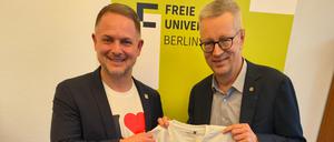 Günter M. Ziegler, Präsident der Freien Universität Berlin – hier mit Henning Wehmeyer (li.) von Global Goals Berlin