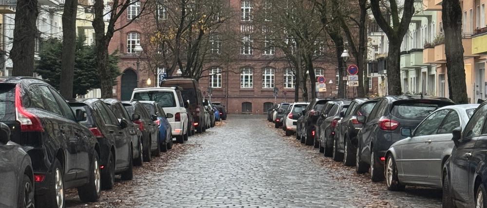 Zwei Euro pro Stunde: Eine Studie empfiehlt Parkzonen für Tegel.