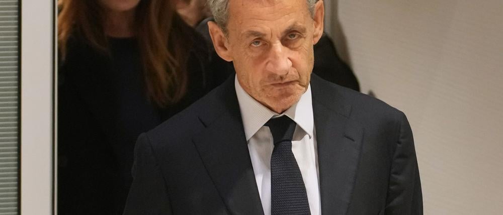 Frankreichs Ex-Präsident Sarkozy muss eine weitere Haftstrafe verbüßen. (Archivbild)