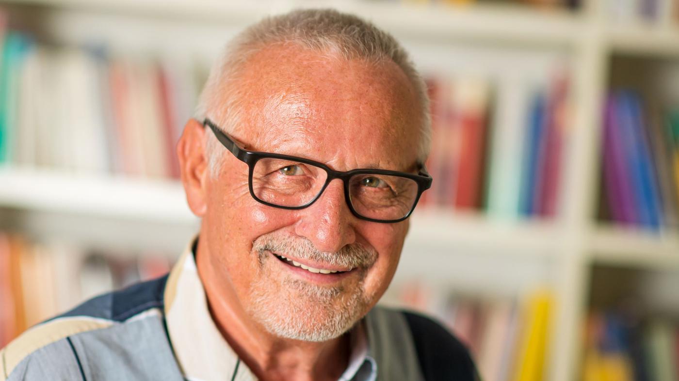 Author describes backstage encounter with Konstantin Wecker