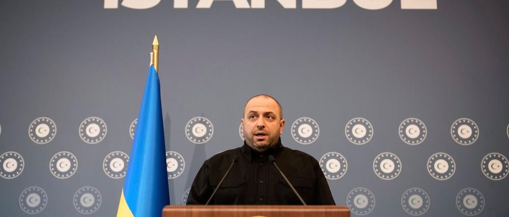 Ex-Verteidigungsminister Rustem Umjerow ist einer der Hauptunterhändler von Kiew und wurde jetzt als Zeuge in einem Schmiergeldskandal vernommen. (Archivbild)