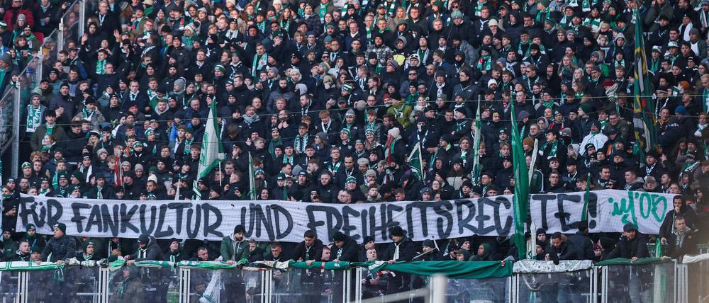Am vergangenen Wochenende schwiegen die Fans aus Protest gegen die Pläne der Politik.