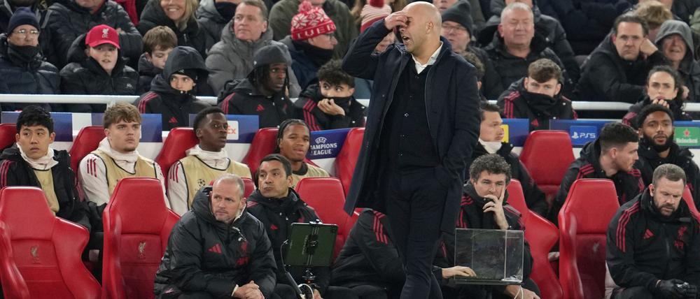 Trainer Arne Slot macht mit dem FC Liverpool schwere Zeiten durch.