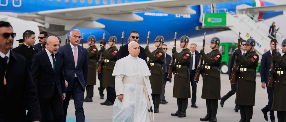 Erste Reise-Station von Papst Leo XIV., Oberhaupt von weltweit 1,4 Milliarden Katholiken, ist die Türkei.