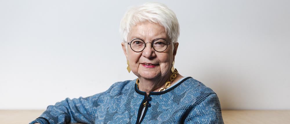 Gerda Hasselfeldt, die Präsidentin des Deutschen Roten Kreuzes, im Interview mit Caspar Schwietering und Christopher Ziedler.