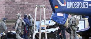 Der mutmaßliche Drahtzieher der Anschläge auf die Nord-Stream-Gasleitungen wurde von Italien nach Deutschland überstellt.