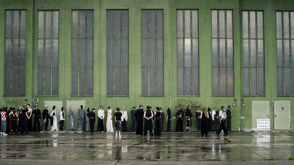 20240702_Haderlump_SS25_Tempelhof_by_Moritz_Högemann995-2.jpg
Foto: Moritz Högemann