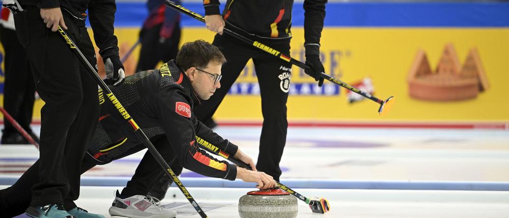 Das deutsche Curling-Team um Marc Muskatewitz verpasste bei der EM in Finnland knapp das Halbfinale.