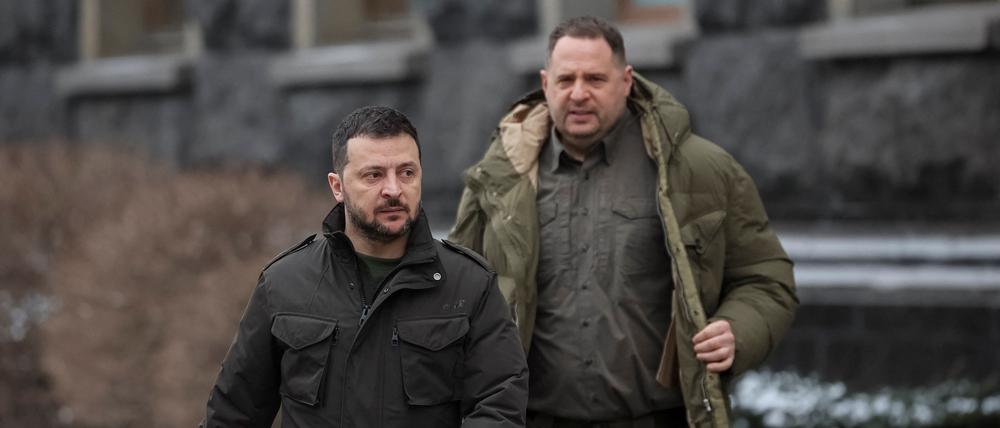 Der ukrainische Präsident Wolodymyr Selenskyj verzichtet künftig auf einen seiner engsten Berater, Andrij Jermak.