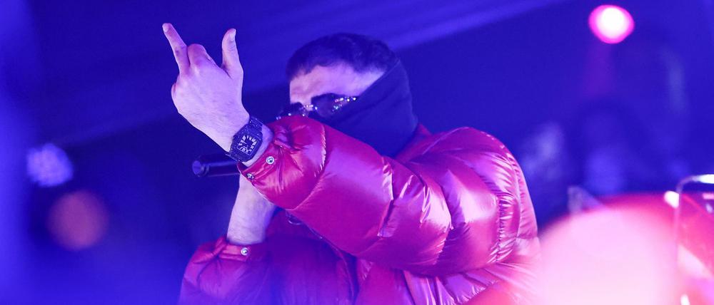 Der Rapper Haftbefehl tritt im La Louve in Gießen auf. 