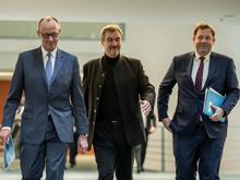 Dieses Papier soll die Renten-Rebellen befrieden: Doch plötzlich macht der Kanzler eine Hintertür auf