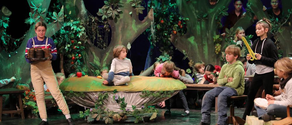 Margitta Burghardt-Mertins, Gründerin des Kindermusiktheaters Buntspecht. „Die gestohlenen Träume“ ist nach 36 Jahren die letzte Produktion der Gründerin und Theaterleiterin Margitta Burghardt-Mertins im treffpunkt Freizeit in Potsdam.