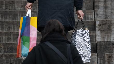 Insbesondere zu Weihnachten brummt das Geschäft im Einzelhandel. (Archivbild)