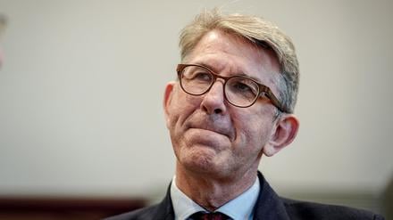 Wolfgang Weimer, Kulturstaatsminister, nimmt an der Übergabe des Zweiten Tätigkeitsberichts des Bundesarchivs über die Arbeit des Stasi-Unterlagen-Archivs für den Zeitraum Juli 2023 bis Juni 2025 teil (Archivbild).