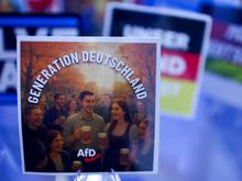Neue AfD-Jugend: Redner mit Hitler-Tonfall wird gefragt, ob er V-Mann des Verfassungsschutzes sei