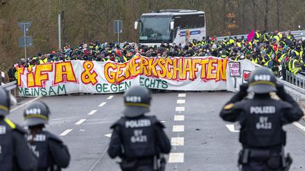 Polizei und Demo-Organisatoren wollen Bilanz ziehen.
