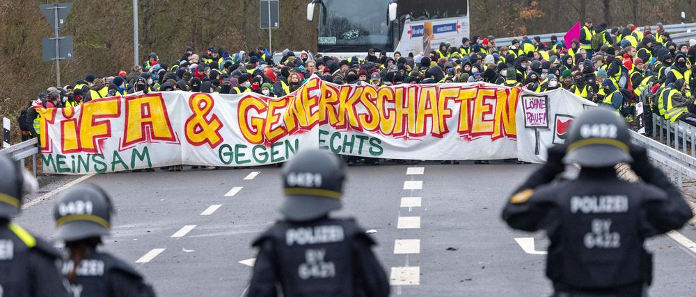 Polizei und Demo-Organisatoren wollen Bilanz ziehen.