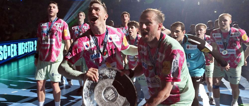 Die erste Meisterschaft der Vereinsgeschichte feierten die Füchse Berlin noch mit dem original. (Archivbild)
