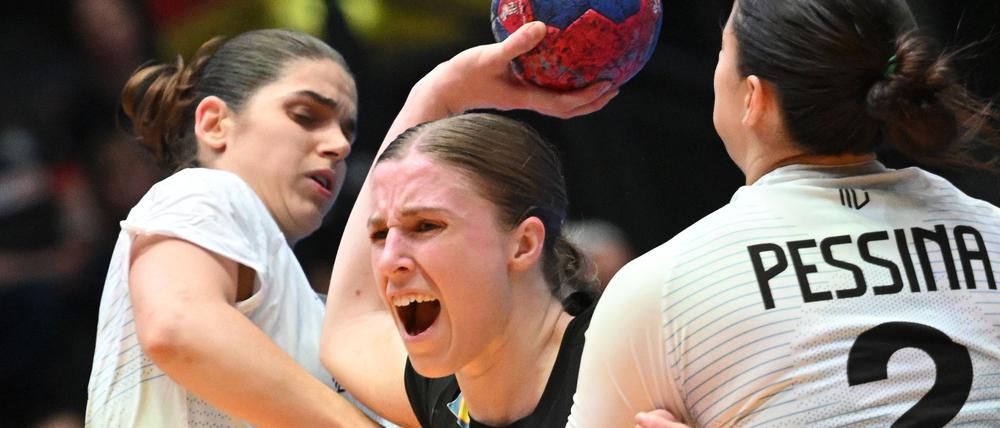 Für Jolina Huhnstock ist die Handball-WM wegen einer Verletzung vorzeitig beendet.