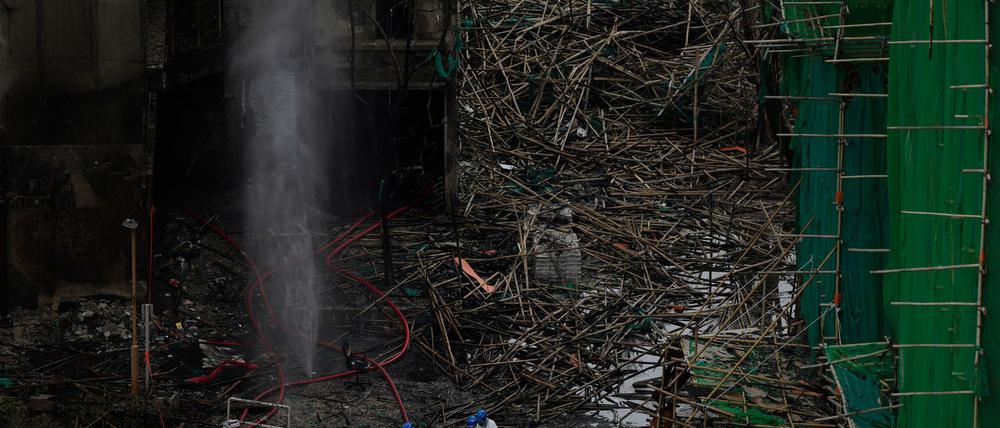 Die Sucharbeiten nach weiteren Leichen könnten noch Wochen andauern.