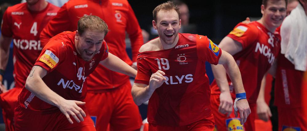 Die Dänen Simon Pytlick (l) und Mathias Gidsel (r) feiern reihenweise Erfolge im Nationalteam. 